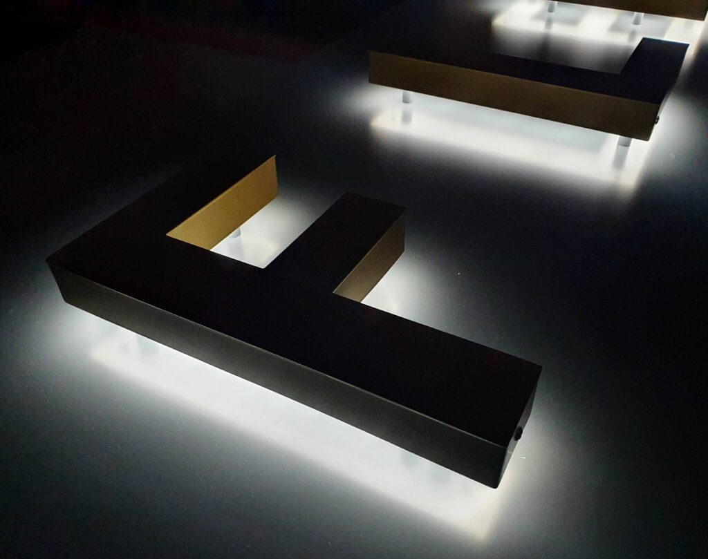 Flemin Gold - Signage